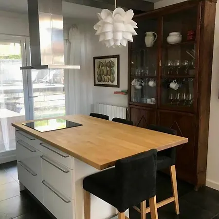 Casa Luminosa, Piscina Privada Y Del Arbol Σπίτι διακοπών Nueno